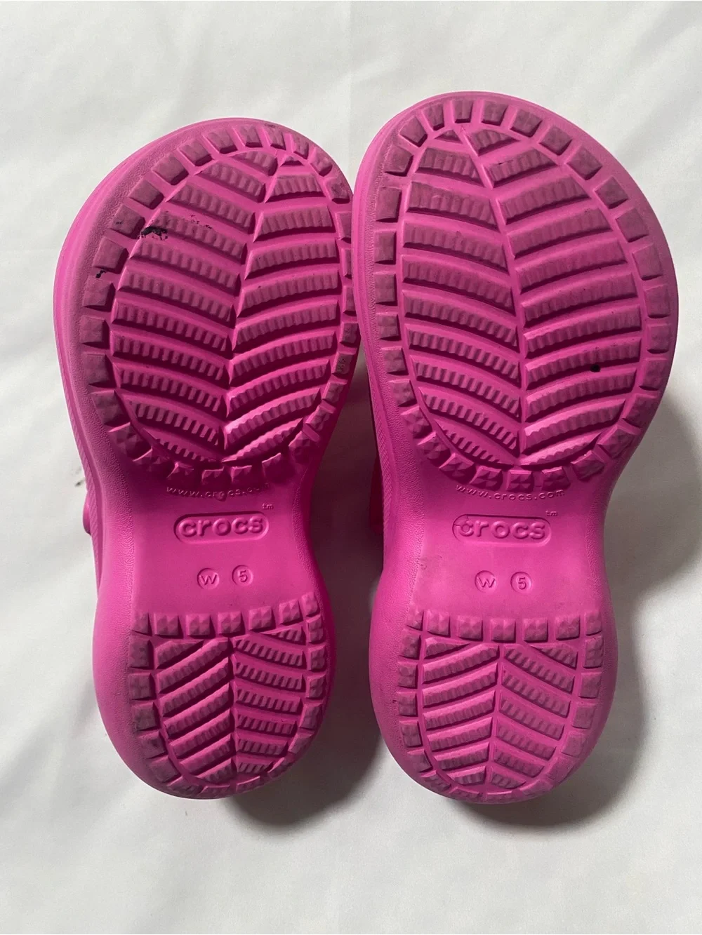 CROCS Iconic comfort Classic Platform Clog in Hot Pink with Jibbitz Charms
